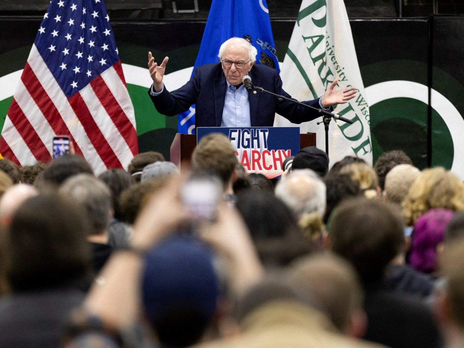 ساندرز يدعو لوقف المساعدات العسكرية الأميركية لإسرائيل