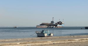 مقتل 4 في انقلاب حفّار بحري بخليج السويس والسلطات تتابع الإنقاذ