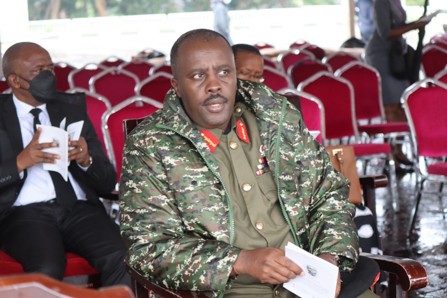 وزير أوغندي يدعو لوقف التعذيب واحترام حقوق الإنسان قبل انتخابات 2026