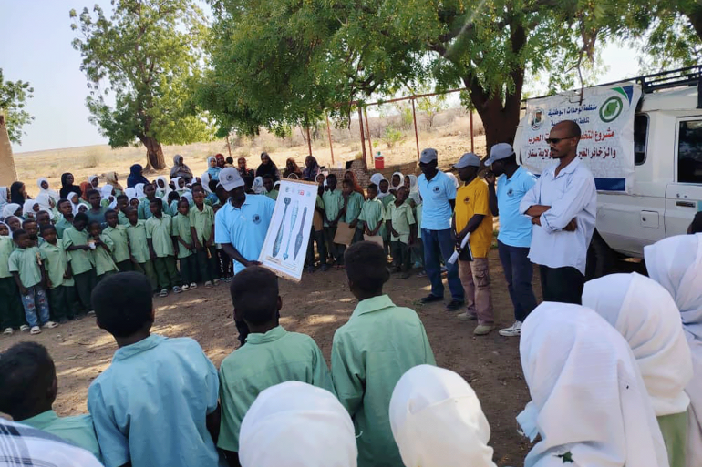 فرق إزالة الألغام