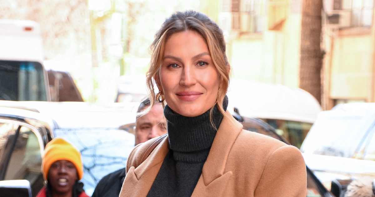 جيزيل بوندشين تشاركنا لمحة نادرة عن مولودها وهي تحتفل بعيد ميلادها الـ 45