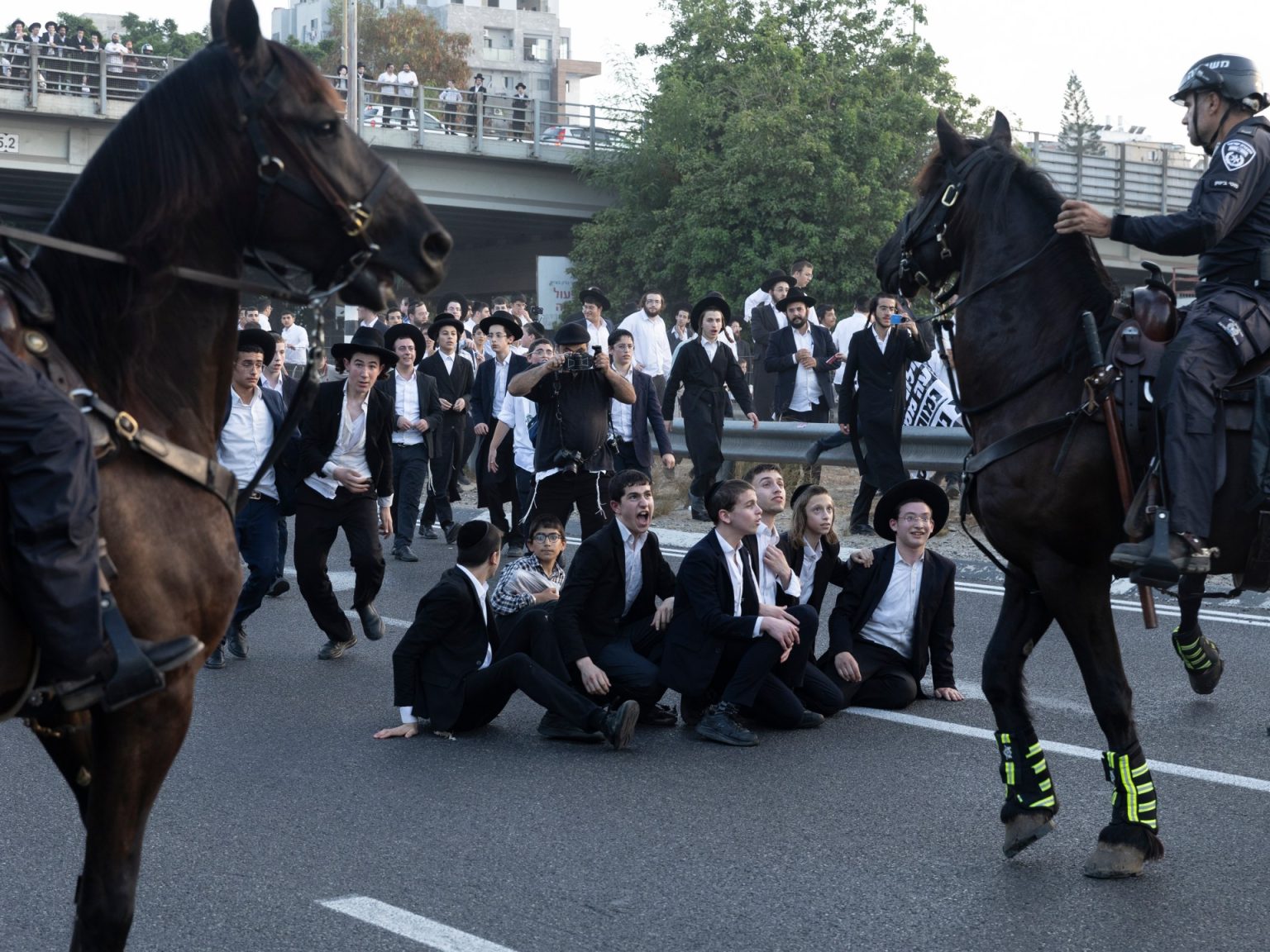 الأحزاب الحريدية تعتزم الاستقالة من حكومة نتنياهو