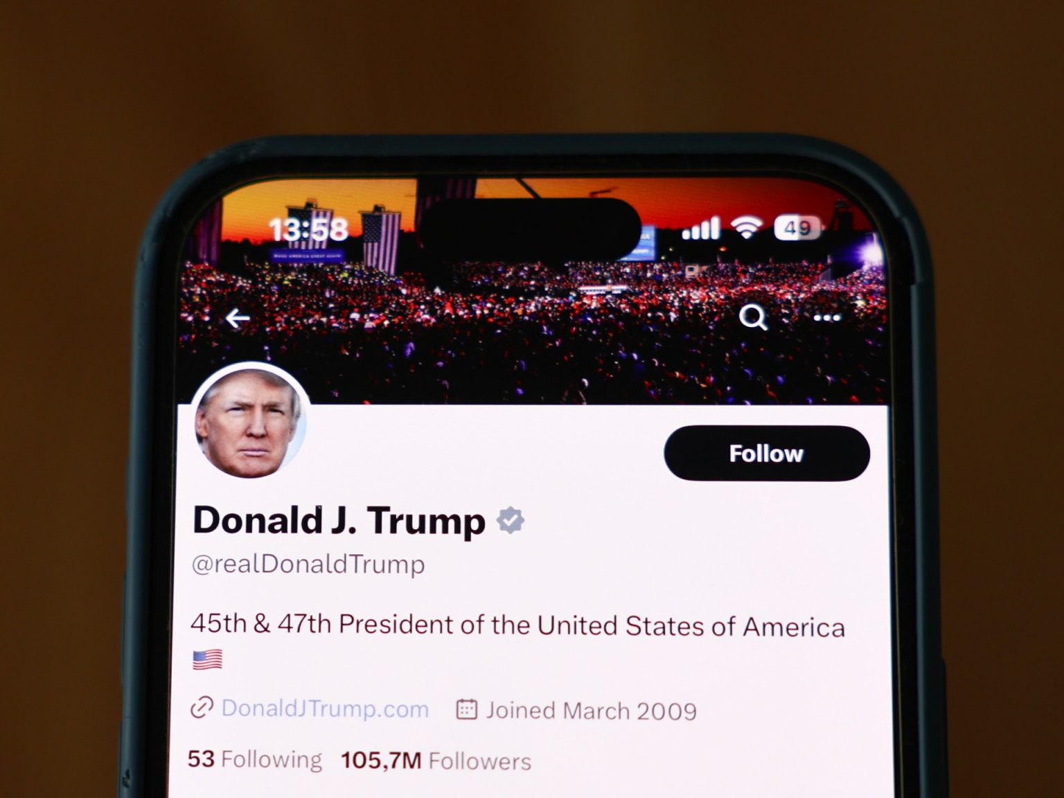 “تروث سوشيال” مرآة لتقلبات ترامب منذ عودته إلى البيت الأبيض | أخبار