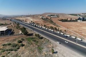 قافلة مساعدات تصل للسويداء والهجري يرفض دخول الوفد الحكومي