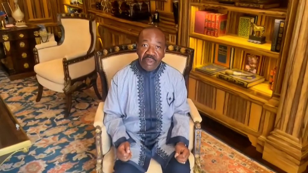 علي بونغو يشكو سلطات الغابون العسكرية أمام القضاء الفرنسي