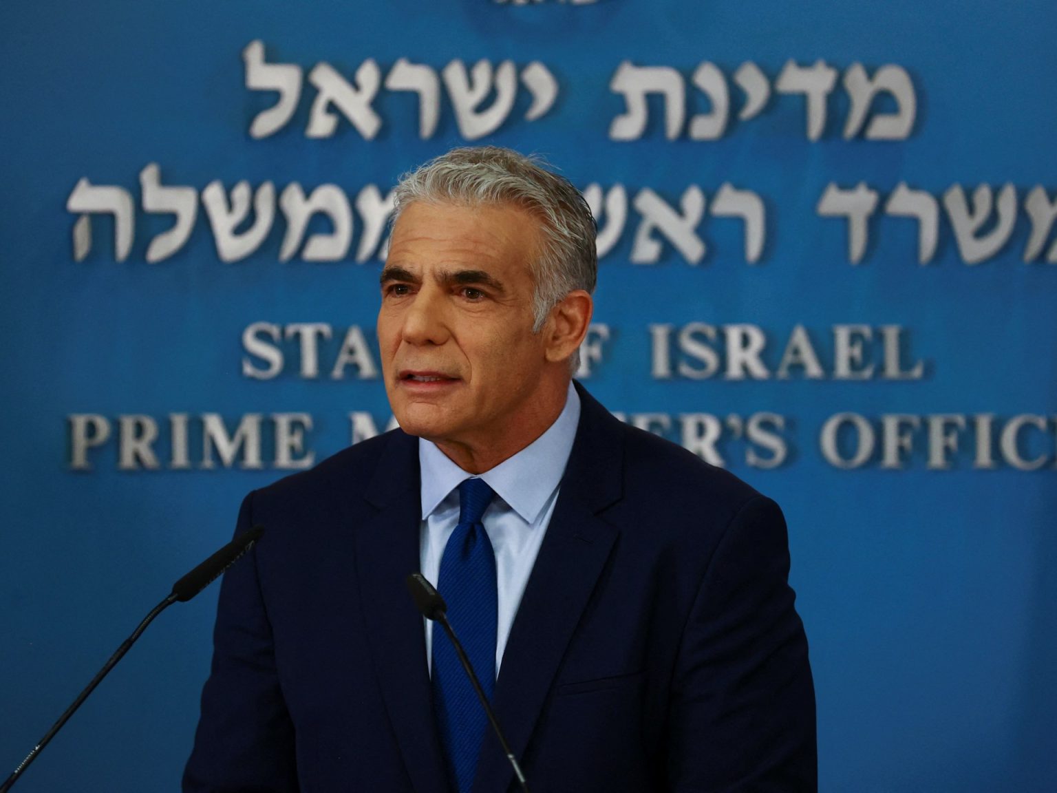 لبيد: الاستهداف الإسرائيلي للقصر الرئاسي بدمشق سلوك متهور