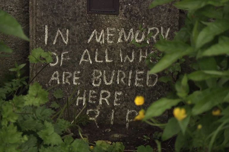 مقابر جماعية للأطفال في أيرلندا