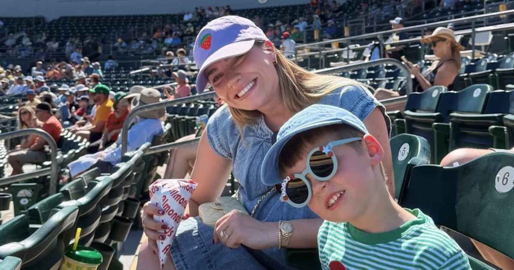 ما يجب معرفته عن التحقيق في وفاة ابن المؤثر إميلي كيسر بعد غرقه