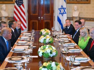 ترامب: لا أعتقد أن هناك عوائق لوقف النار في غزة