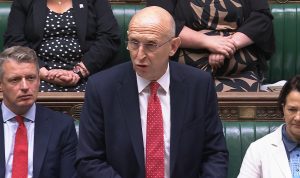 بريطانيا تنقل إليها آلاف الأفغان من المتعاونين معها بعد تسريب بيانات