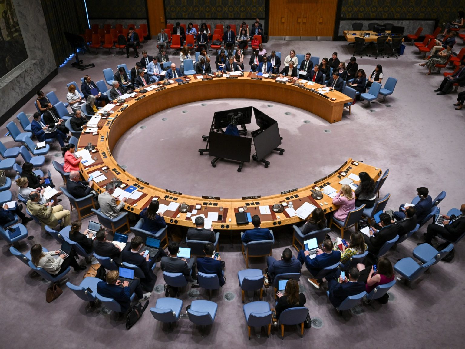 مجلس الأمن.. قلق بشأن السويداء ودعوات لوقف اعتداءات إسرائيل