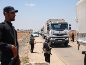 التطورات في سوريا.. انتشار أمني بالسويداء وقافلة إنسانية تدخل دون الوفد الحكومي