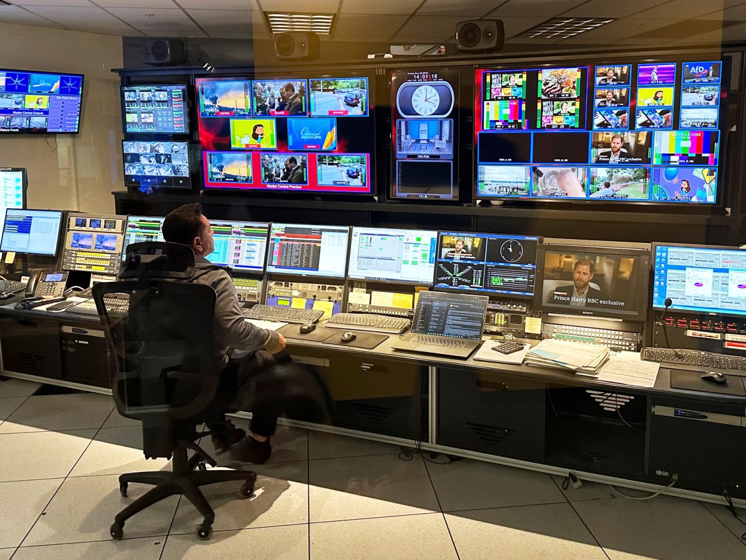 واشنطن بوست: تخفيضات تمويل البث العام تترك سكان الريف الأميركيين في مأزق