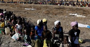 “الأغذية العالمي” يمد آلاف الأسر بمساعدات طارئة عبر الجو بجنوب السودان