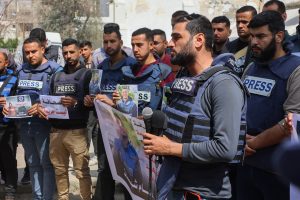 خط الدفاع الأول في كشف انتهاكات قوانين الحرب