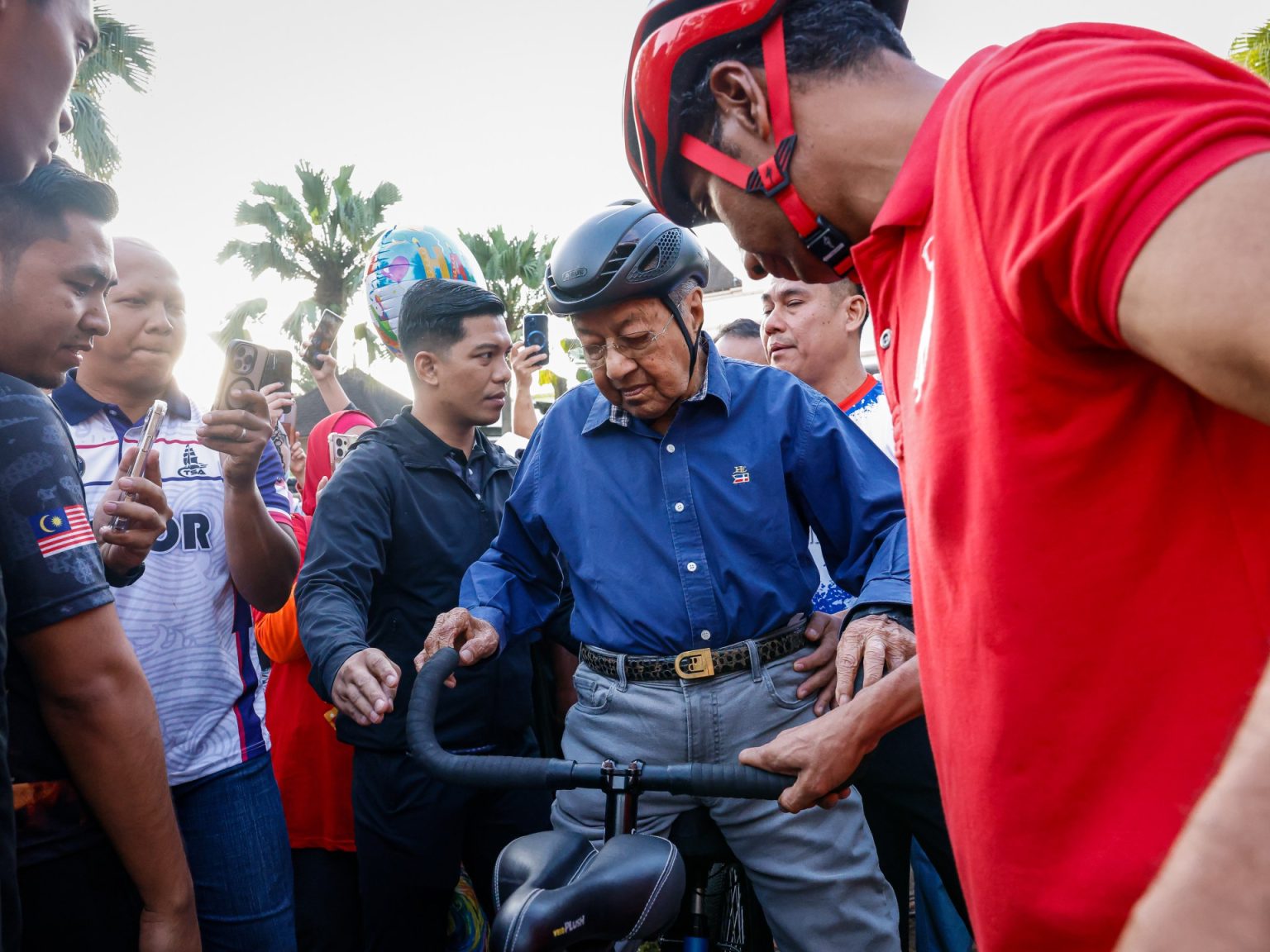 مهاتير محمد يتعافى من إرهاق أصابه خلال احتفاله ببلوغ 100 عام