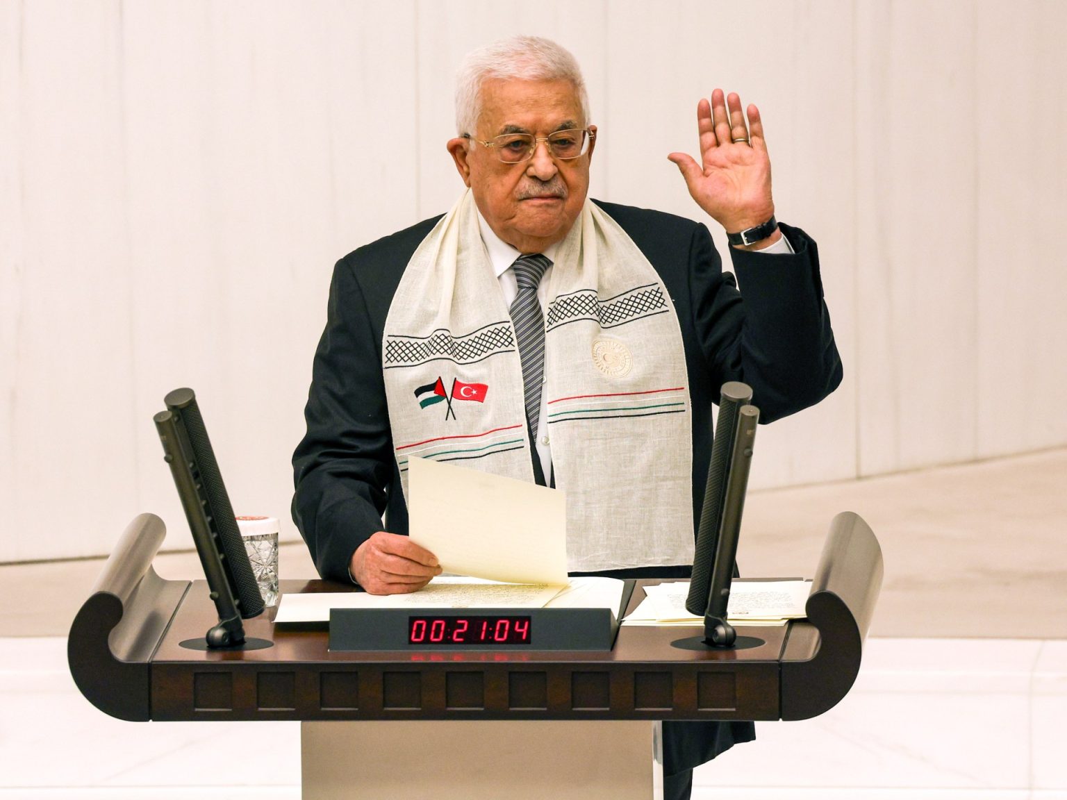 أميركا تفرض عقوبات على أفراد بالسلطة الفلسطينية ومنظمة التحرير