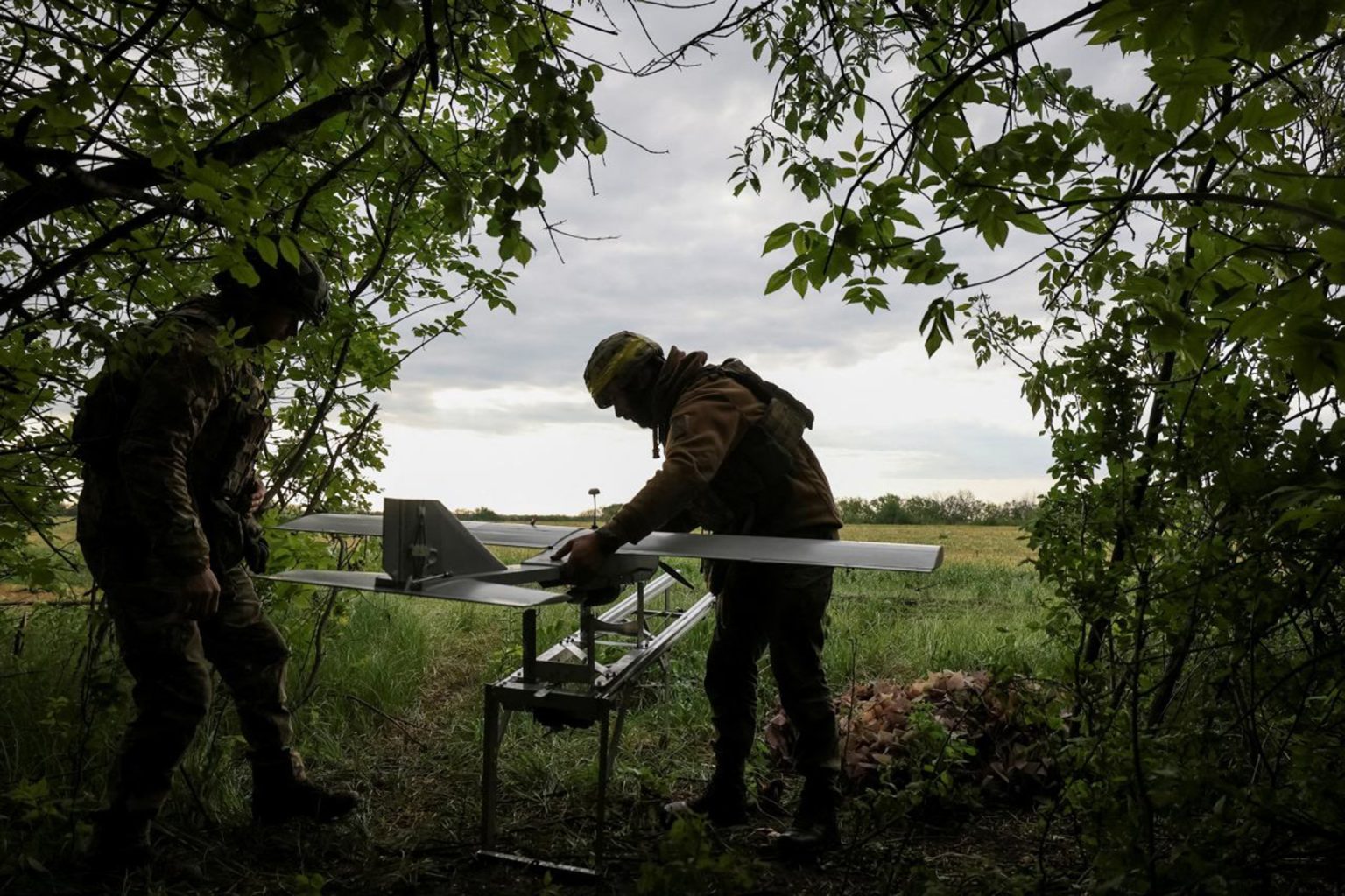 أوكرانيا تقصف هدفين إستراتيجيين جنوبي موسكو وروسيا تتقدم بدونيتسك