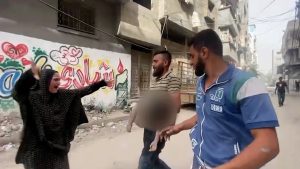 فلسطينية تفجع باستشهاد طفلها في قصف إسرائيلي على غزة