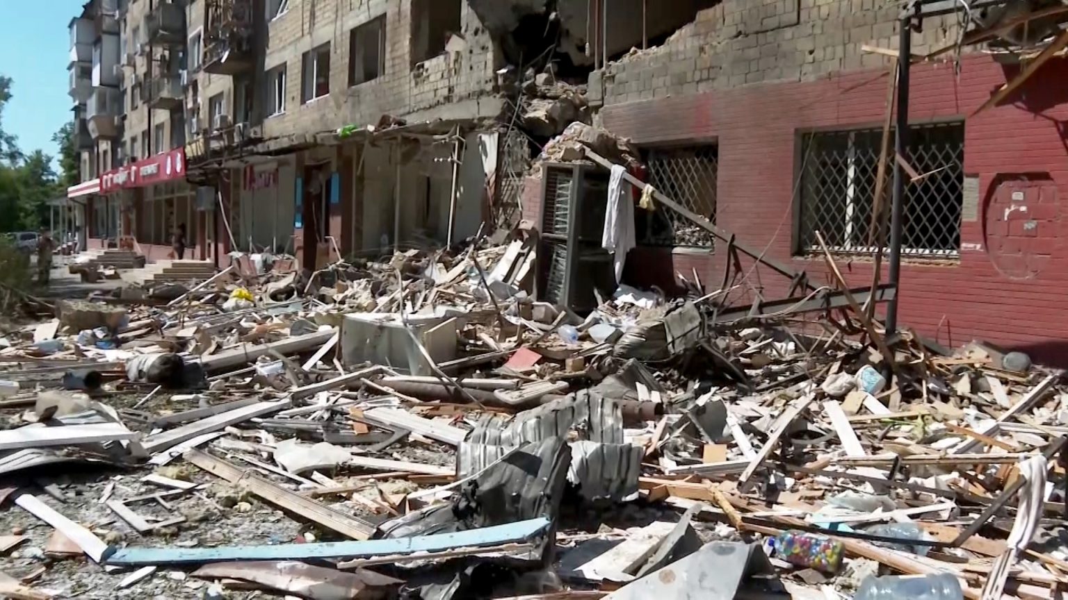 روسيا تشن أضخم هجوم جوي على كييف بـ550 مسيّرة وصاروخا