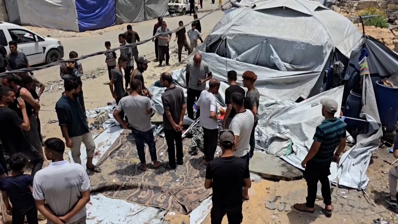 استشهاد 39 فلسطينيا في غارات إسرائيلية على منازل وخيام بغزة