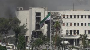 إسرائيل تهاجم دمشق وترسل تعزيزات للجولان