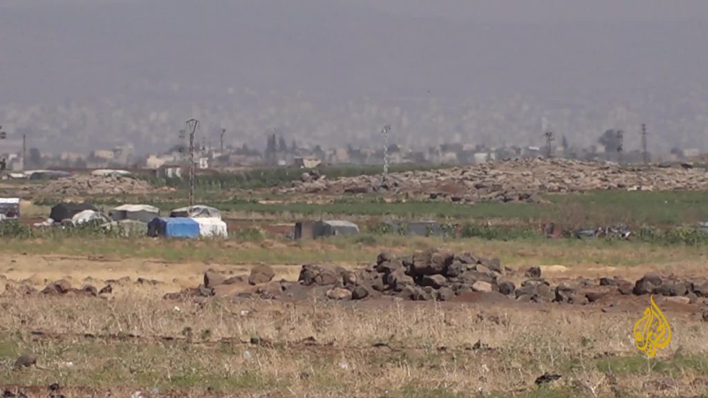 القوات السورية تغلق الطرق إلى السويداء بعد اشتباكات عنيفة