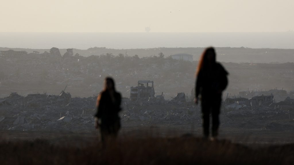 محللون إسرائيليون: الجيش يطيل أمد الحرب ويعاقب الرافضين العودة لغزة