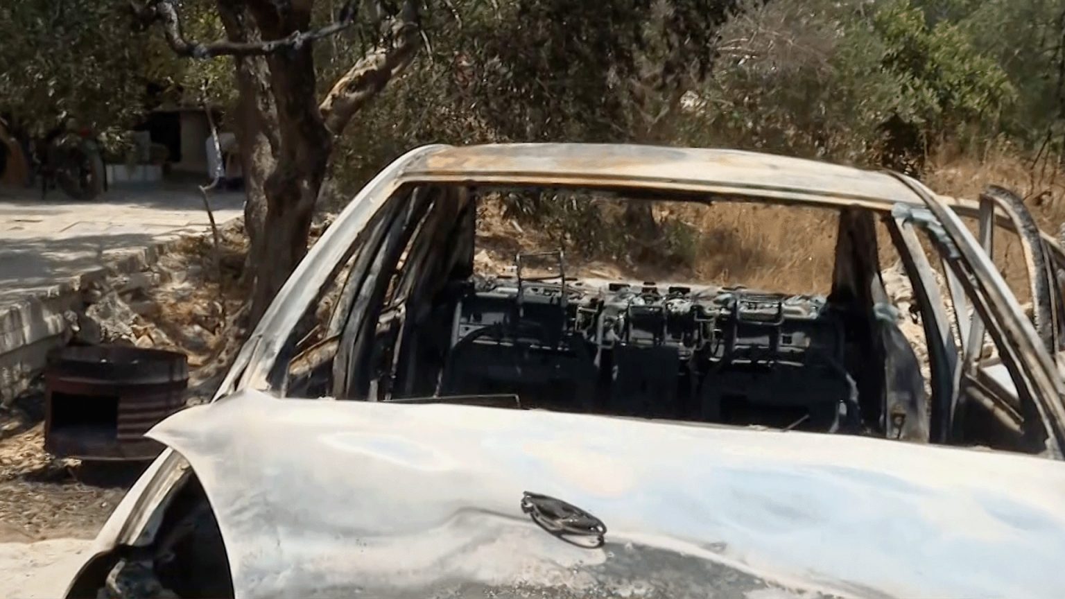 استشهاد فلسطيني اختناقا بدخان حرائق أضرمها مستوطنون في سلواد