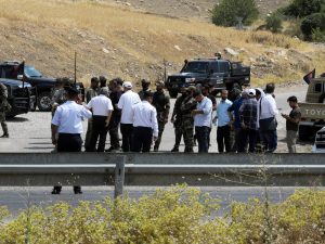 مقاتلو العمال الكردستاني يبدؤون تسليم أسلحتهم في العراق