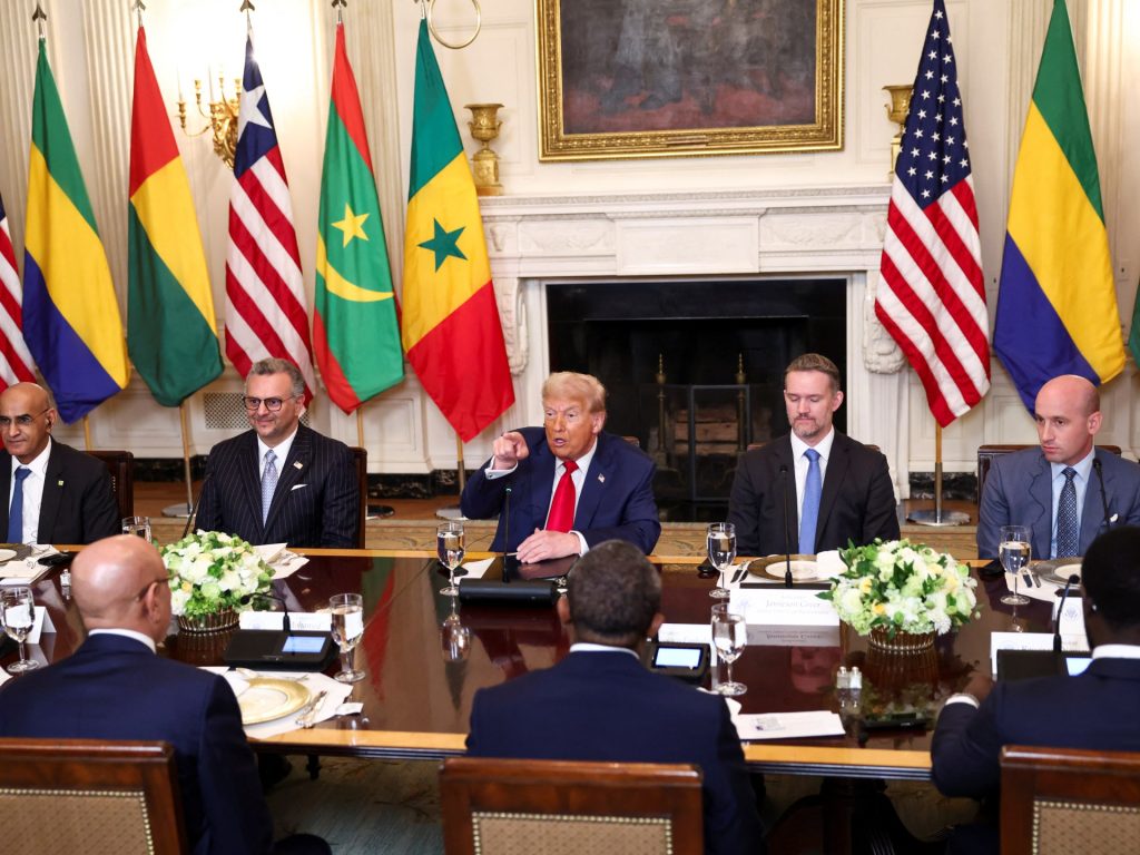 ترامب يضغط على قادة أفارقة لقبول مهاجرين مُرحّلين من دول أخرى