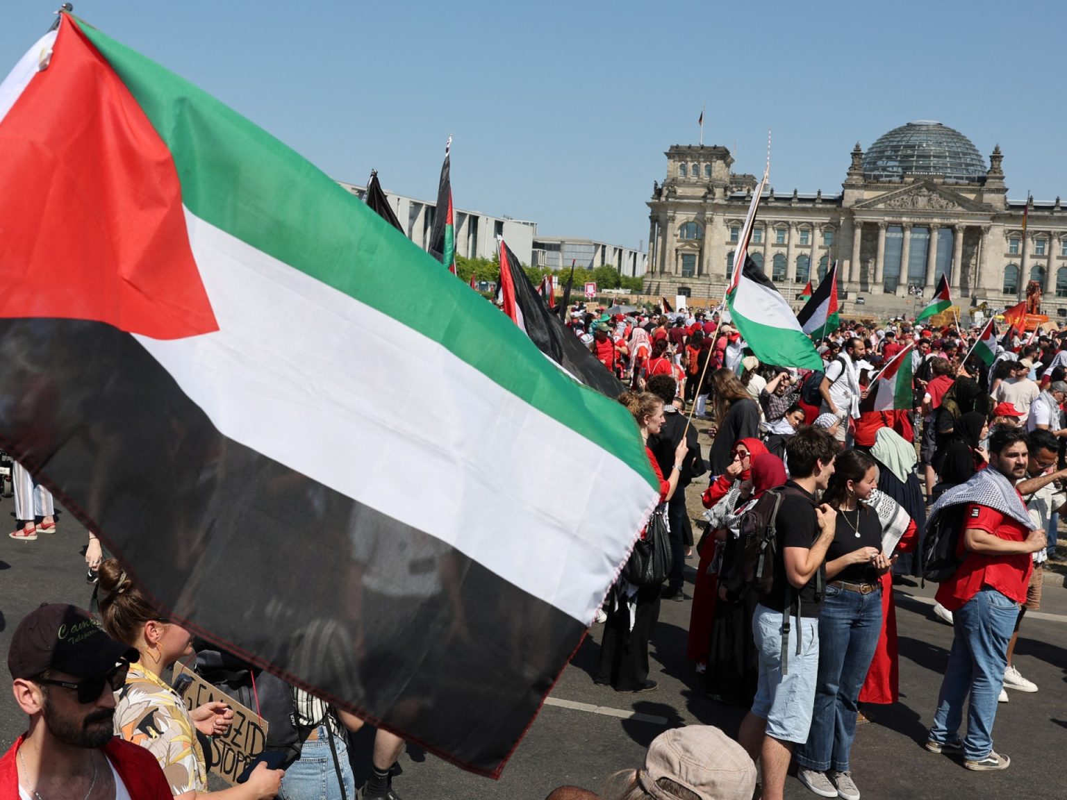 مظاهرات احتجاجية بمدن وعواصم أوروبية رفضا لحرب غزة