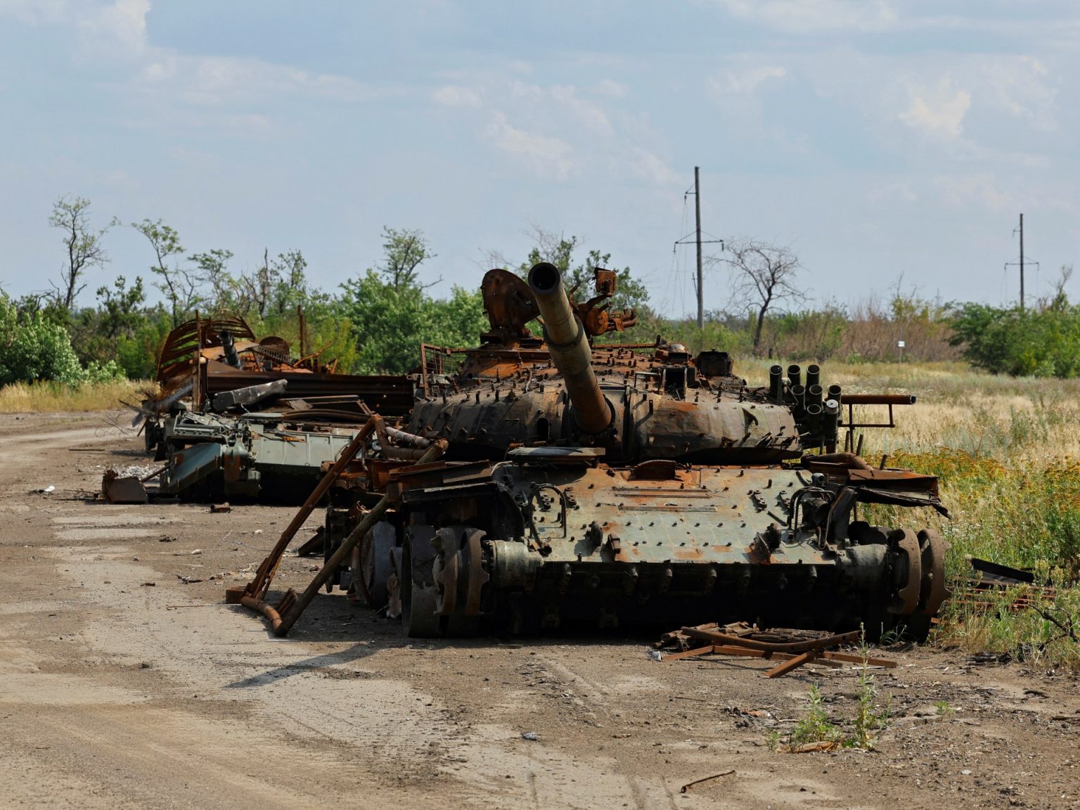 مكاسب روسية جديدة بأوكرانيا وميدفيديف يلوح بضربة استباقية للغرب
