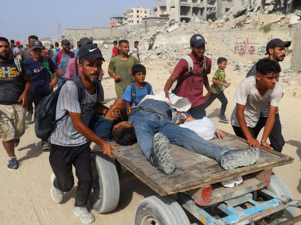 شهداء بنيران الاحتلال قرب 3 مراكز مساعدات في غزة