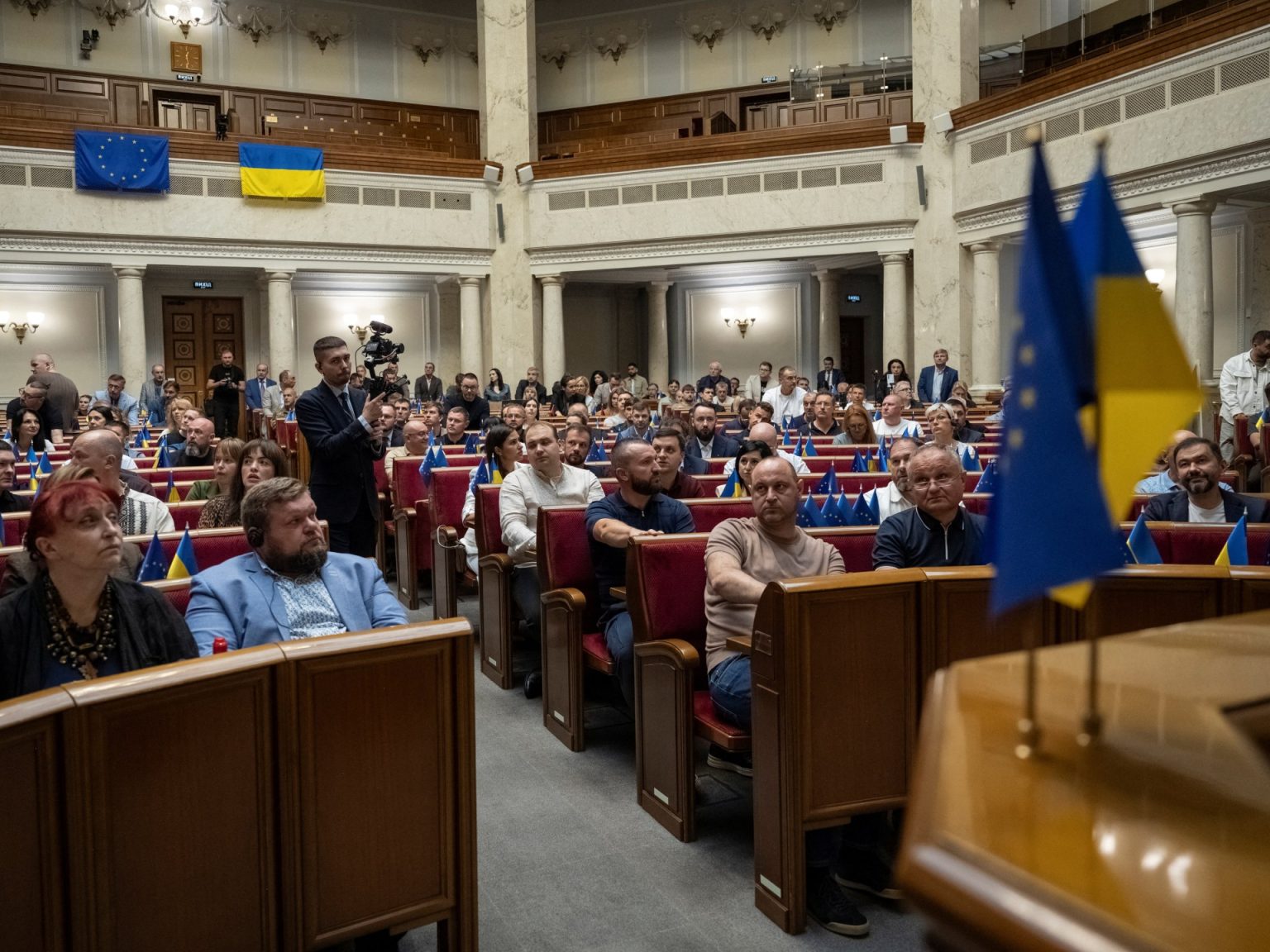 أوكرانيا تعيد استقلالية هيئات مكافحة الفساد