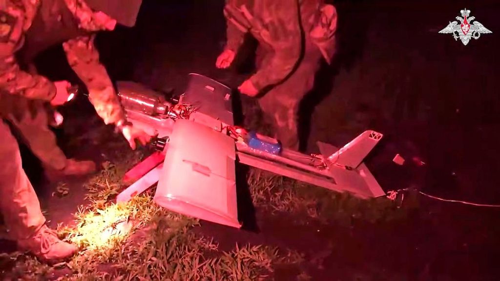 هجوم بدون طيار الأوكراني ضرب مستودع النفط سوتشي الذي يثير النار الكبرى ، كما تقول السلطات الروسية