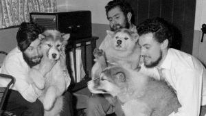 اكتشف جثة طبيب الأرصاد الجوية في أنتاركتيكا ، مما جعل إغلاق الأسرة بعد 66 عامًا