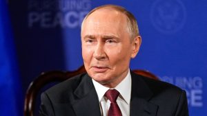 بوتين منزعج من وسائل الإعلام الأمريكية استجواب في قمة ألاسكا مع ترامب