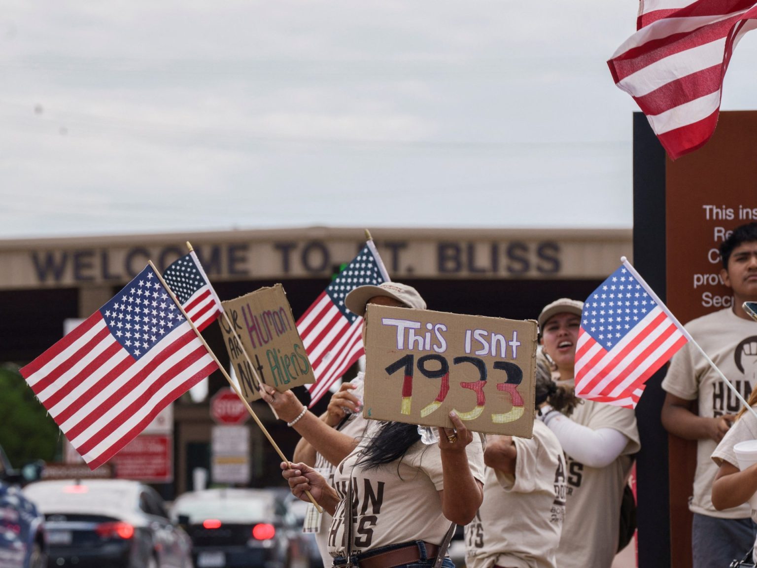 ينكر المسؤول الأوغندي تقارير تفيد بأنه سيستغرق منا المرحلين