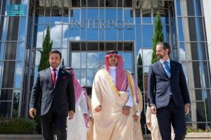 يزور وزير الداخلية السعودي Interpol HQ ، ويؤكد تأكيد دعم المملكة للتعاون الأمني العالمي