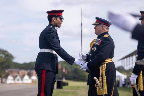 الأمير سعود بن محمد السعود يفوز السيف الدولي في ساندهورست