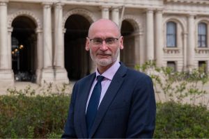 يقول مبعوث بريطانيا الجديد إن المملكة المتحدة تسعى للتعلم من نمو المملكة العربية السعودية