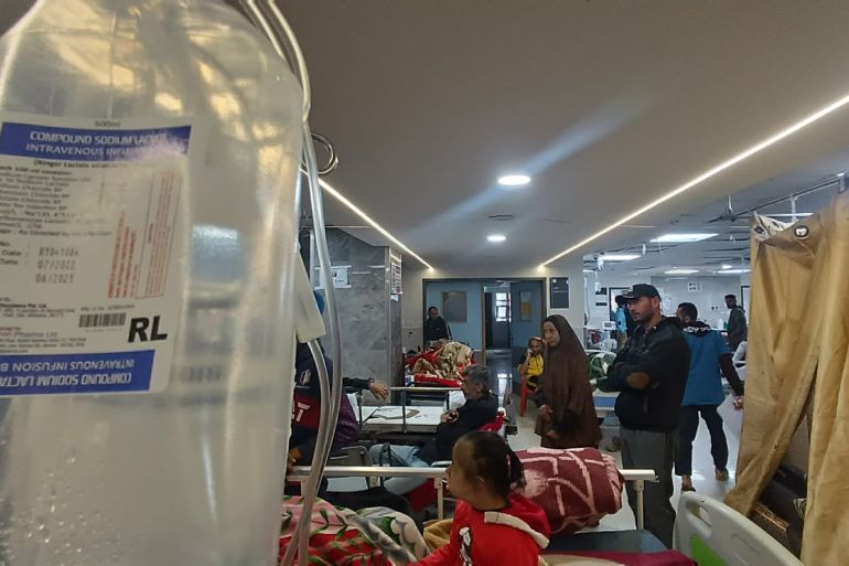 5- يعاني مجمع الشفاء من نقص كبير في الأدوية والمستهلكات الطبية والوقود