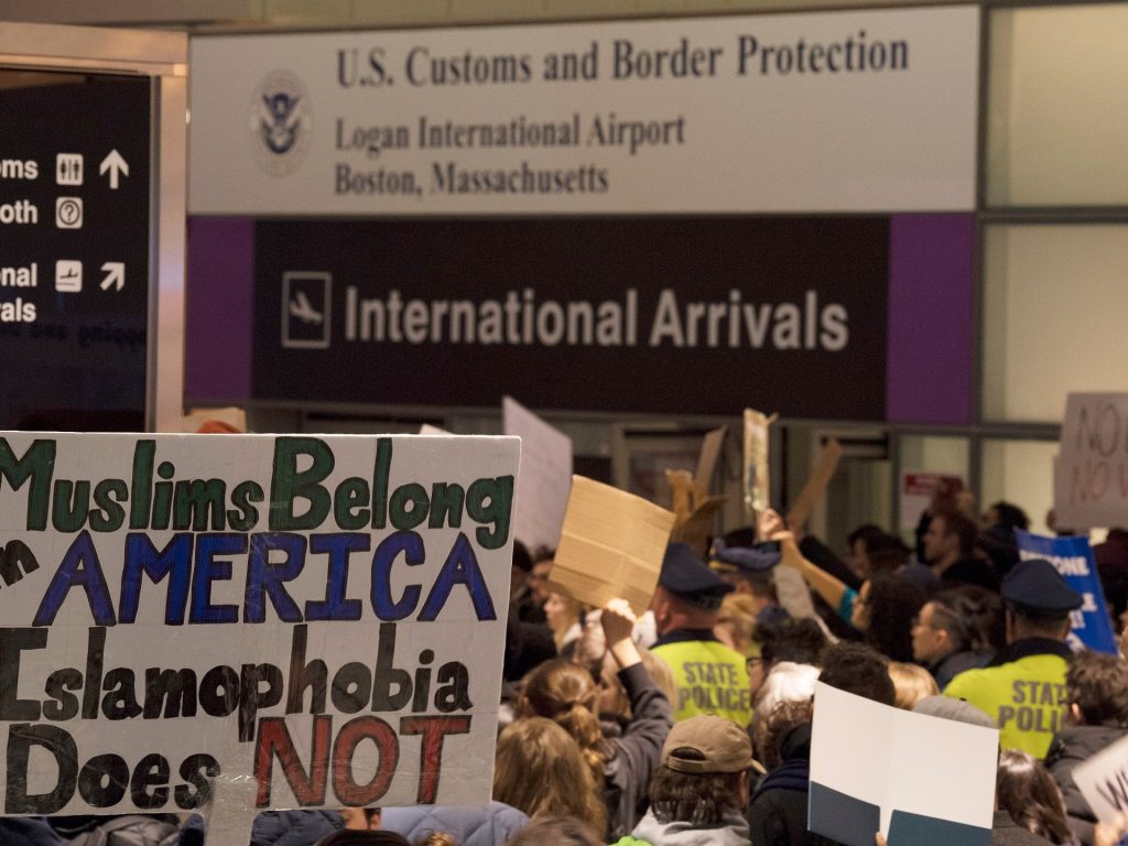 إدارة ترامب تعتزم تقييد مدة إقامة حاملي التأشيرات الأميركية