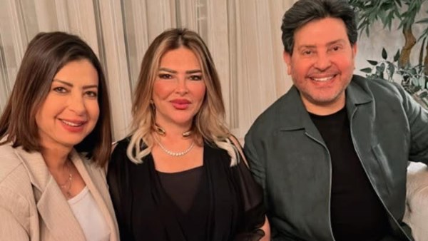 لحظات تُحفر في الذاكرة .. منال سلامة برفقة هاني شاكر وزوجته