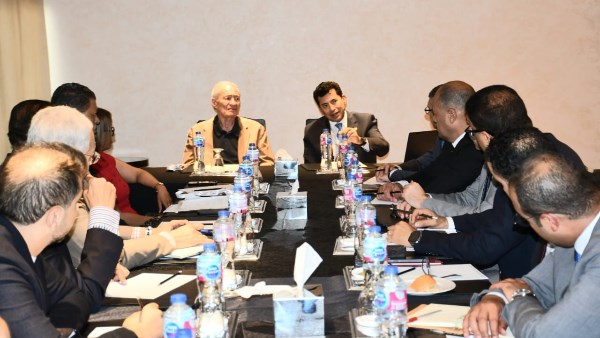 وزير الرياضة يبحث مع رئيس الاتحاد الدولي لليد ترتيبات استضافة مونديال الناشئين بمصر