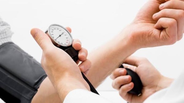 بيحصل كتير في الصيف.. كيفية منع انخفاض ضغط الدم