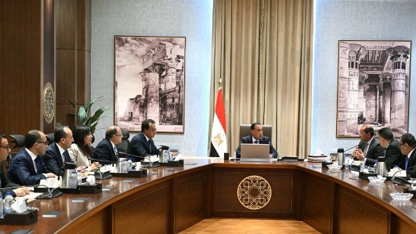 الحكومة: لدينا مخزون استراتيجي للخامات الدوائية من 3 إلى 6 أشهر