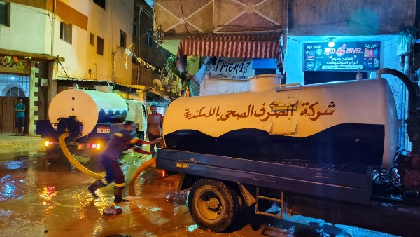 خطة طوارئ بالصرف الصحي بالإسكندرية بعد كسر خط عداية بالظاهرية