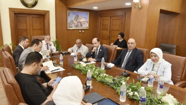 «72 ساعة» كحد أقصى لقوائم الانتظار ببورسعيد.. والمحافظ يطلق آلية جديدة لتلقي الشكاوى|صور